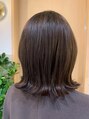 ニコ(nico)&nbsp;肩より上のソトハネスタイルですカラーはオススメのグレージュ。