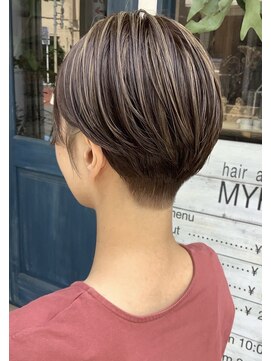 マイロ(MYRO) 【MYRO】 刈り上げショート×ハイライトシアベージュカラー