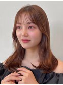 顔周りレイヤーカットくびれヘアミルクティーベージュカラー