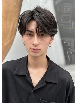 イヴォークトーキョーオーサカ(EVOKE TOKYO osaka) マッシュウルフ ニュアンスパーマ コンマバング