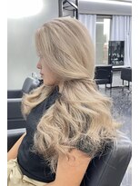 リア 大阪梅田(Ria)&nbsp;韓国ロングヘア×ミルクティーベージュ