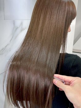 ヘアーズ ベリー 城陽寺田店(hairs BERRY)の写真/“うるツヤ美髪”を手に入れたいならBERRYにお任せ◎思わず触りたくなるような艶と手触りを実感ください♪