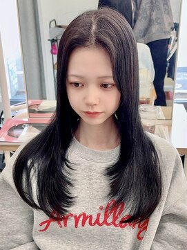 レヴィア(REVIA) レイヤーカット髪質改善トリートメントブルーブラック