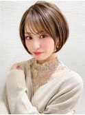 ホワイトグレージュショートボブ30代40代50代ひし形シルエット