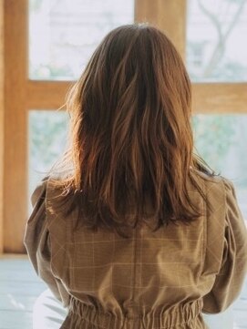 ヘアアンドリラクゼーション シャッセ(Hair&Relaxation SASE) ミディアムレイヤー