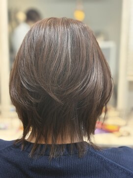 シュシュ(Chou Chou) 透明感ベージュブラウンの柔らかナチュラルボブ