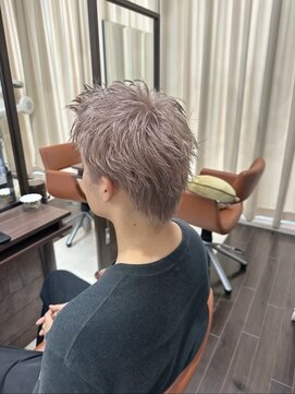 MEN’S HAIR/サーフカール/刈り上げセンターパート/成田