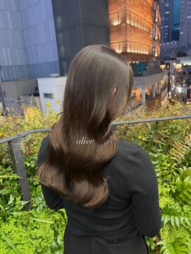グランルシア(GRAN Lucia) ブリーチなし艶オリーブ◎