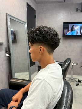 リッチブランドアンドコー(Rich Brand&Co) センターパート/ニュアンスパーマ/韓国/フェーザーパーマ/眉毛