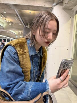 ダブ アオヤマ(DaB AOYAMA) ミルクティーベージュグレージュ切りっぱなしボブ姫カット