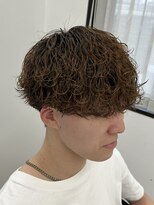 シーバイスリー 綱島(C×3) センター分けにも出来る波巻きパーマ