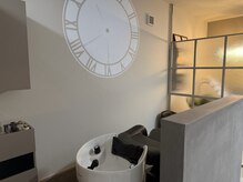 ヘア クリエイション ヴィレ クール(Hair Creation Vrai Coeur)の雰囲気(フルフラットのリラックスできるシャンプー台)