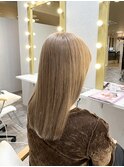 ミルクティーベージュ