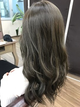 シード(Syead) 【八王子美容室】グレー×グレージュメッシュグラ