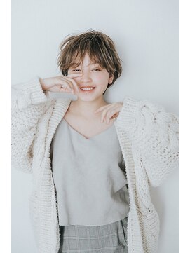 フィルムス 田町芝浦(FILMS) 黒髪/クラゲヘアー/オリーブグレー/小顔/ココアベージュ/田町