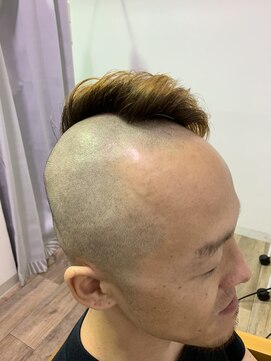 エメ ヘアー(aimer hair) 奇抜な頭