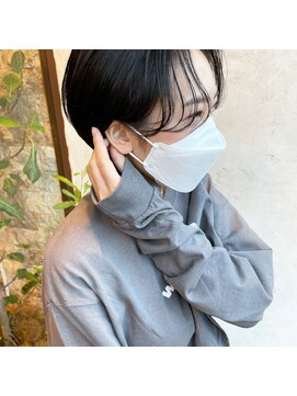 マッシュ アドベ 八戸ノ里(MASHU ADOBE) 暗髪ハンサムショート