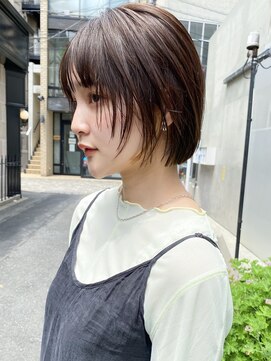 アイティーバイアルバム 松戸店(IT by ALBUM) ナチュラルワンレンボブ_マッシュショートカーキグレージュ_8592