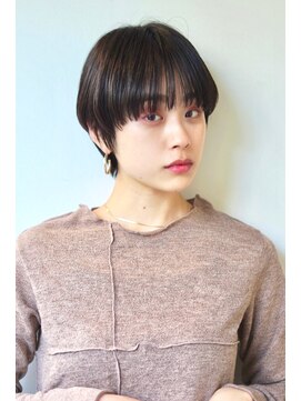 ノーヴェ(Nove) パーソナルカラー秋タイプ　マッシュショート