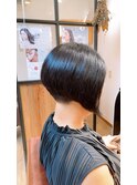ショートボブ