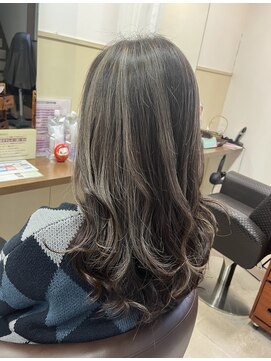 コアフィールフィス(COIFFURE fils) 《見附　今町》M3D ハイライト　巻き髪