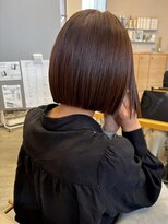 チハレ(chihale)&nbsp;艶感引き立つストレートミニボブ