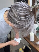 ブレイズヘアー(BLAZEhair)&nbsp;【筋感バツグン】ホワイトシルバーバレイヤージュ×ブリーチ３回