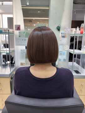 アトリエモア(Atelier More) 前下がりミニボブ