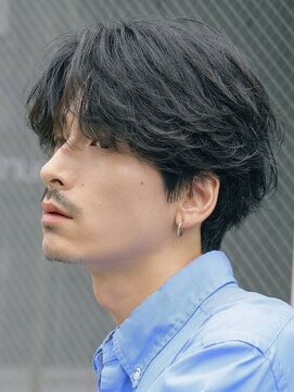 フィフス(fifth) 原宿メンズパーマフェザーパーマセンターパートガイルヘア20代