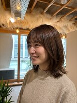 ホロル(horol)&nbsp;前髪ありの外ハネミディ