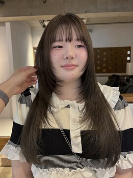 ザチェアー 名駅(The Chair) ミルクティーグレージュ！