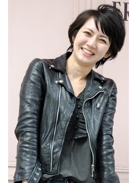 カータヘアルム(karta hair rum) 【karta】オトナ女性のための凛としたショート