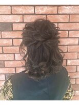 ディティカ サウ(Dityca sow)&nbsp;くしゅふわハーフアップ
