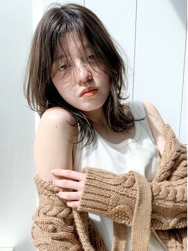 アイティー バイ アルバム 浦和店(IT by ALBUM) ワンカールミディ_オリーブカラーハイライトカラー_57552