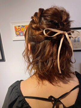 ネウィ グランデ 横浜(newi grande) 20代・30代・40代似合う小顔ヘアアレンジ♪二次会ブライダル花嫁