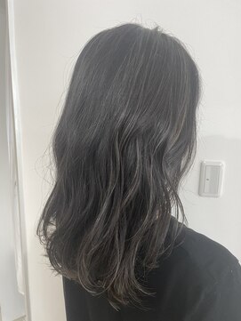 ハロ(Halo) 暗髪ハイライト