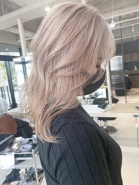 リア 近鉄八尾店(Lia) トリプルカラー/パーマベージュ