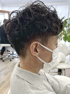 ヘッズ 本八幡店(HEADS) MEN'S HAIR センターパート ツイストスパイラル コンマヘア
