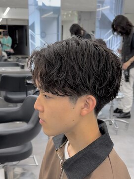 オーバルバイアピッシュ(OVARL by apish) 緩めた縦落ち センターパート