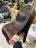 ブリーチ2回の方を高難易度ジュエリーシステム縮毛矯正で艶髪