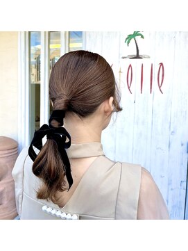 ステラ クルー(STELLA CRUISE) シンプルなタイトポニー