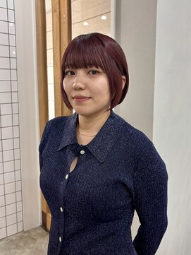 スート(suit.) ツヤ感レッドカラー