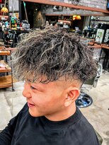 フォーコーナーズカットショップスリーセント 栄(FourCornersCutShop 3/cent)&nbsp;【バロックパーマ】