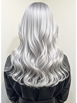 リリー シブヤ(Lilly shibuya) 【Lilly渋谷】#ホワイトシルバー#ヨシンモリ#学割U24#韓国