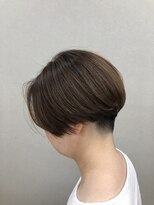 ヨシトモ(YOSHITOMO)&nbsp;夏の暑さ対策“刈上げ”スッキリスタイル