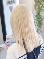 ユウル 横浜(juhl.)&nbsp;抜きっぱなしブロンドヘアブリーチダブルカラー切りっぱなし横浜
