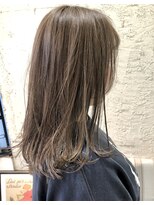 ペネロープ(Penelope)&nbsp;クリアベージュ/ハイライト　担当　夕島