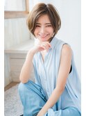かきあげ前髪シャドールーツオリーブカラーひし形ショート