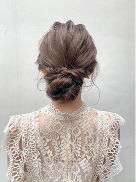 トルネード(TORNADO) パーティーヘアアレンジ可愛い結婚式二次会参列アップヘア12-26