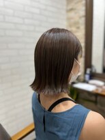 ハサミバイアトリエナガノ 千葉(8sami by atelier nagano)&nbsp;ショートボブ/センターパート/ツヤ髪/グラデーション/イヤリング